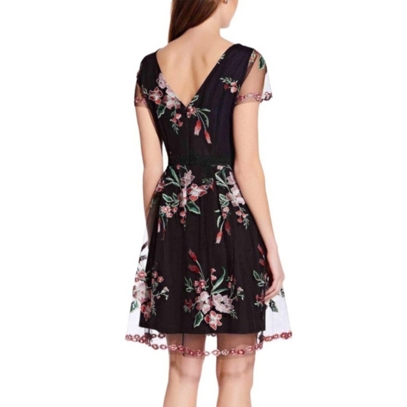 Adrianna Papell Floral Embroidered Tulle Overlay Dress Size 8 Black Lace A-Line - Picture 2 of 13